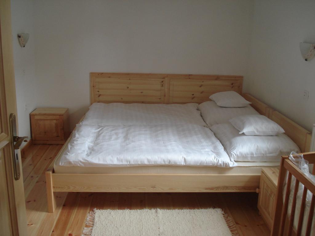 Gerendas Vendeghaz Sotony Room photo