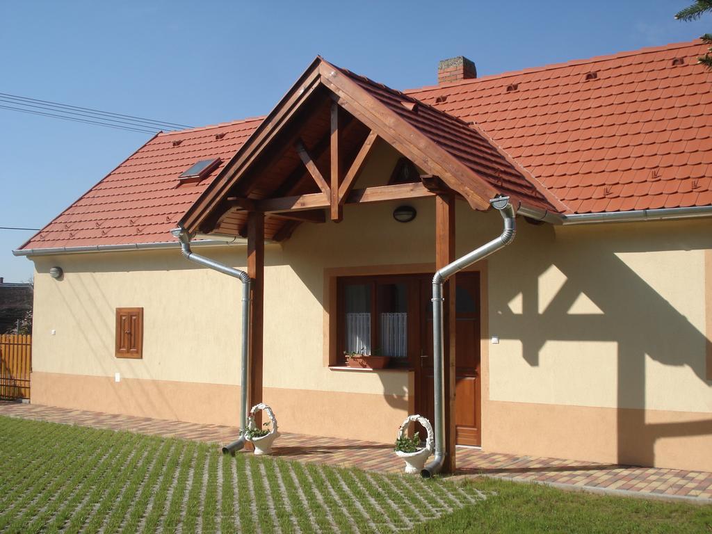 Gerendas Vendeghaz Sotony Exterior photo