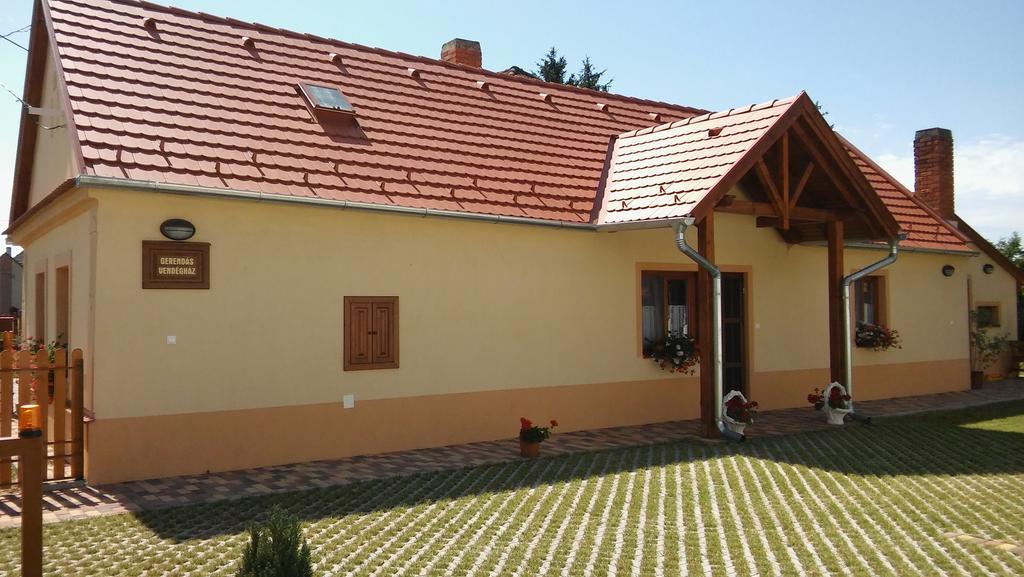 Gerendas Vendeghaz Sotony Exterior photo