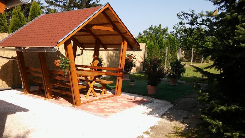 Gerendas Vendeghaz Sotony Exterior photo